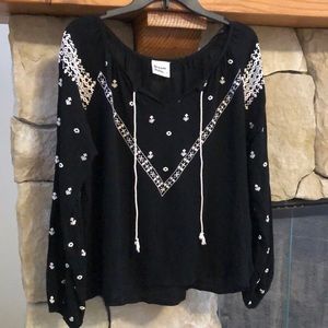 Black peasant blouse with white pattern, M, Dream State brand